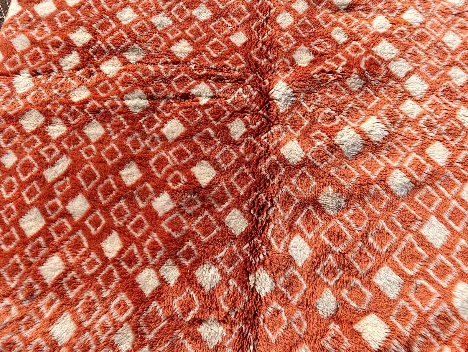 Tapis tissés à la main d’origine berbère